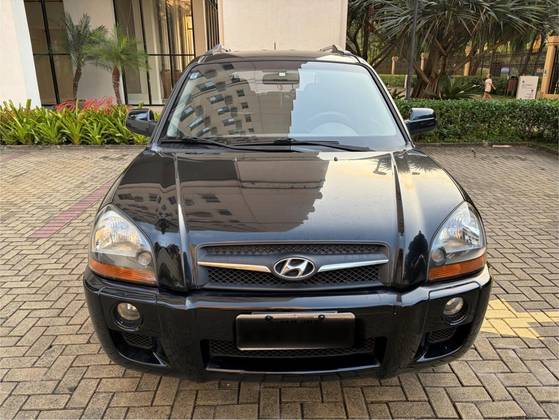 HYUNDAI TUCSON 2.0 MPFI GLS 16V 143CV 2WD GASOLINA 4P AUTOMÁTICO HYUNDAI TUCSON 2.0 MPFI GLS 16V 143CV 2WD GASOLINA 4P AUTOMÁTICO